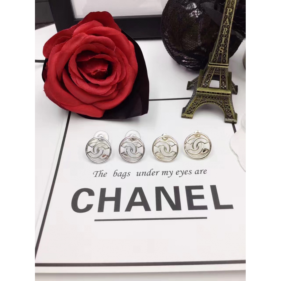Белые Серьги Chanel белый значок шанель круг