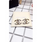 Золотые Серьги Chanel значок бело - коньячные камни