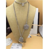 Белое Колье Chanel свисток белый