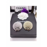 Золотая Брошка Chanel шляпка золотая