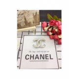 Белая Брошка Chanel значок белый перламутровый матовый