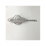 Белая Брошка Chanel белая планета