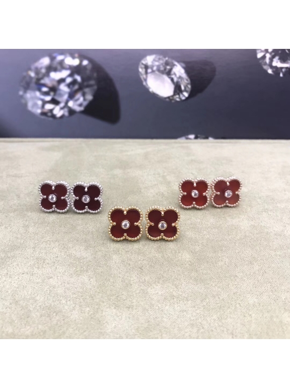 Красные Серьги Van Cleef & Arpels камушек в золоте