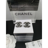 Черные серьги Chanel камни