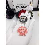 Розовая Брошка Chanel ракушка розовая