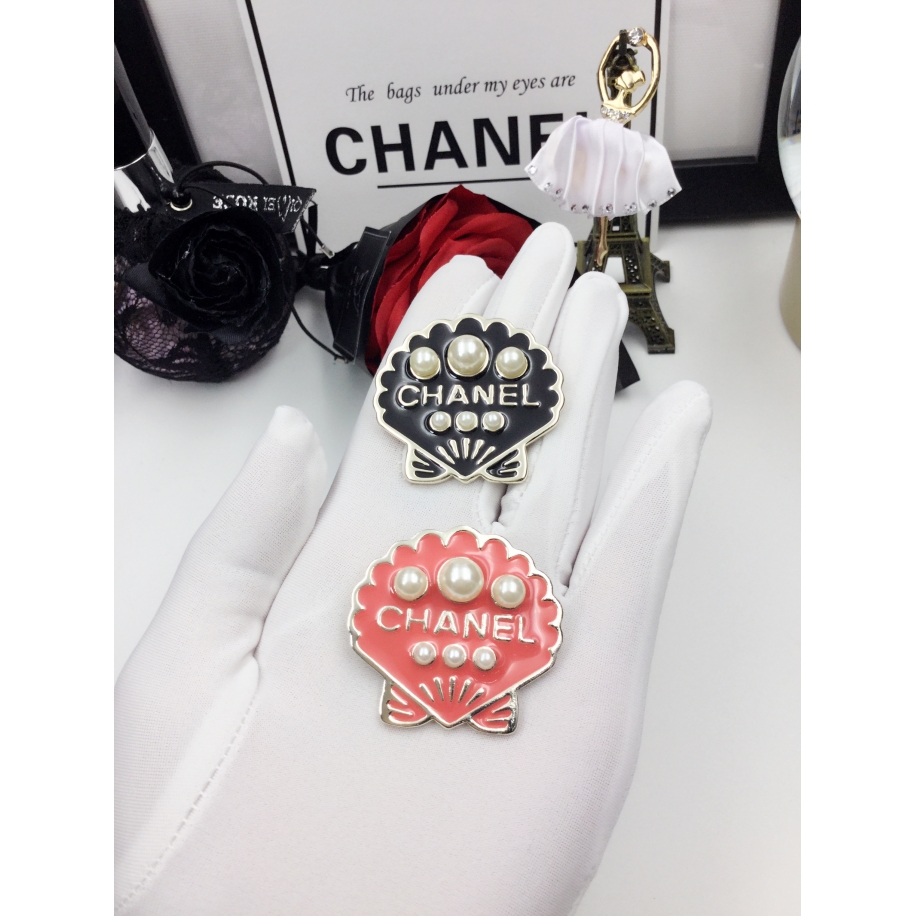Розовая Брошка Chanel ракушка розовая