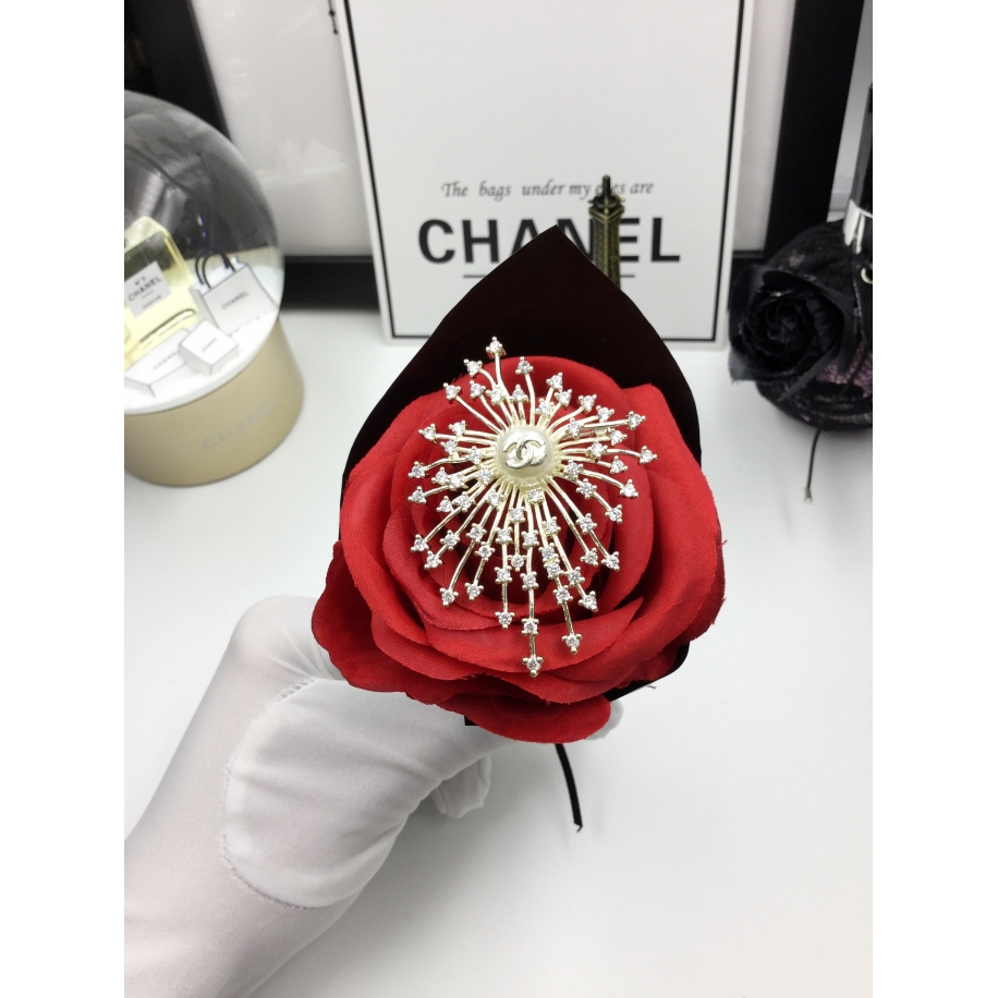 Золотая Брошка Chanel комета золотая камни жемчужинка
