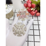 Золотая брошка Chanel разноцветные камни