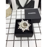 Золотая Брошка Chanel звезда - месяц лунный камень 