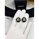 Черные Серьги Chanel круг значок белые камни в золотом