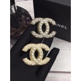 Брошка Chanel значок жемчужинки 