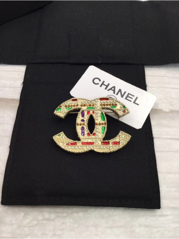 Золотая Брошка Chanel разноцветная эмаль жемчужинки 