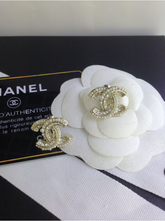 Черные серьги Chanel жемчужинки камни