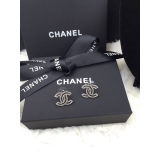 Черные серьги Chanel камни