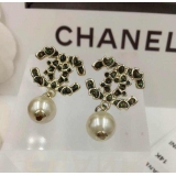 Золотые серьги Chanel перламутр жемчужинка