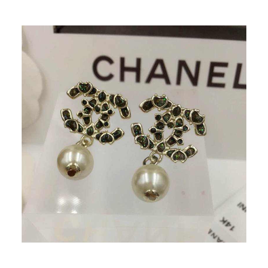 Золотые серьги Chanel перламутр жемчужинка
