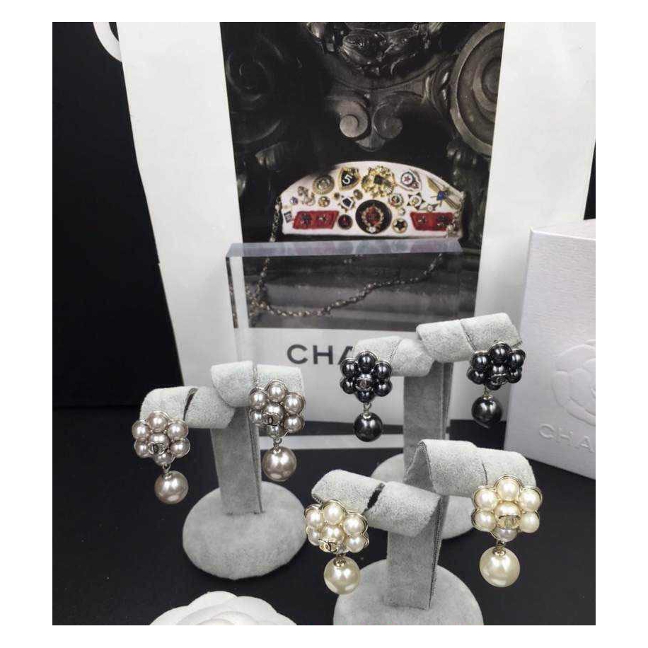 Серые серьги Chanel жемчужинки